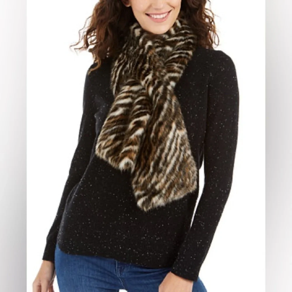 Michael Kors Tiger-Print Faux-Fur Pull-Through Scarf